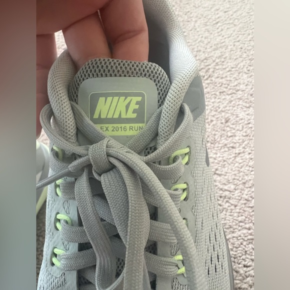 Nike Flex Run 2016 - Picture 2 of 4